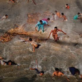 WORLD PRESS PHOTO COMES TO TOWN WORLD PRESS PHOTO COMES TO TOWN